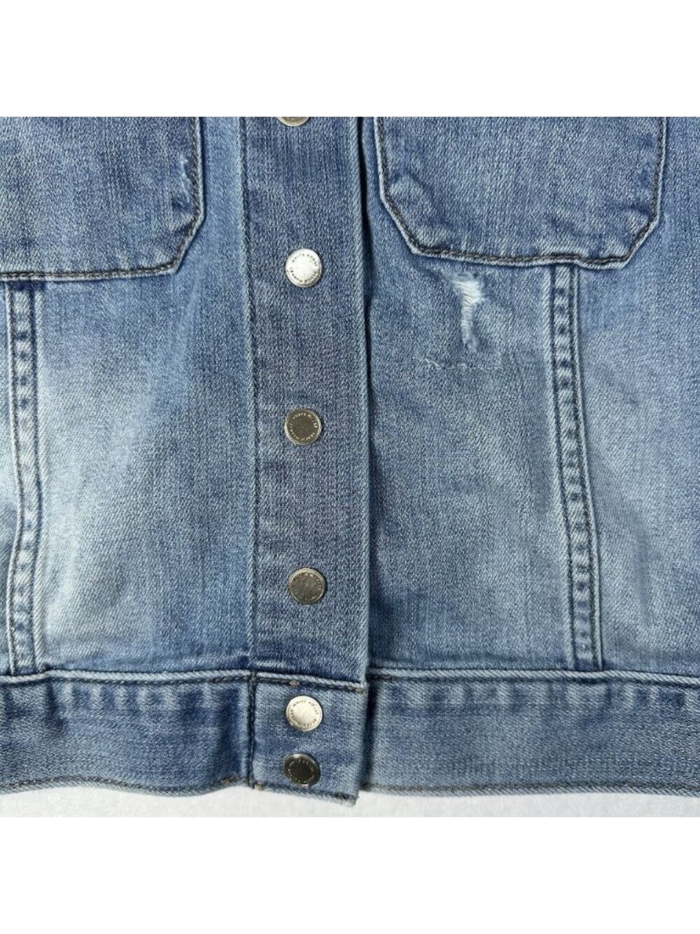 White House Black Market WHBM US Women’s 6 Light Blue Cropped Denim Jean Jacket - Picture 8 of 13